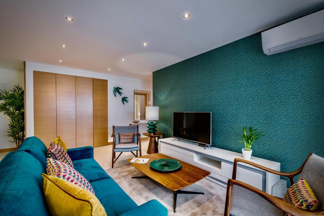 Coolhouses Lagos, 2 Bed Stylish City Flat, Rooftop Shared Pool, Clayheart Ngoại thất bức ảnh